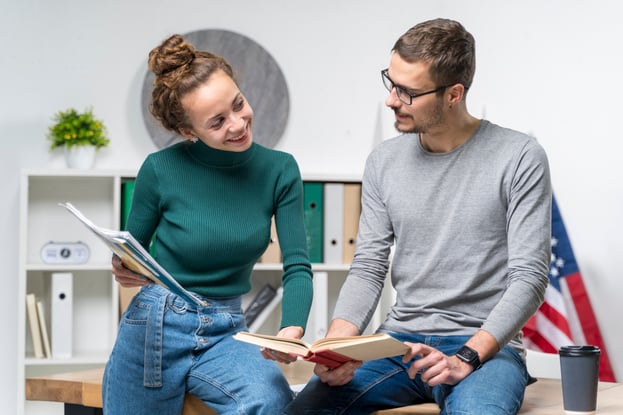 medium-shot-smiley-friends-with-books